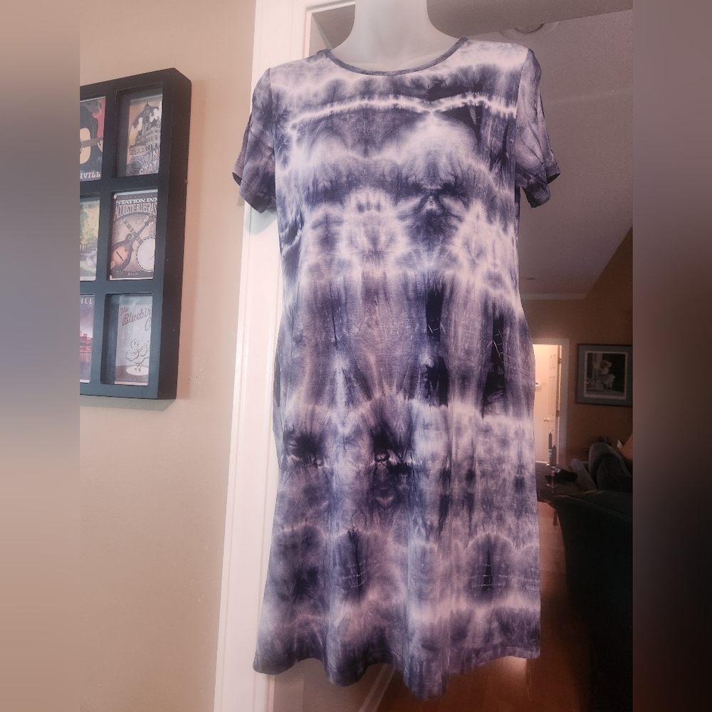 Simply Southern Blue/White Tie-dye T-shirt Dress; Size Small